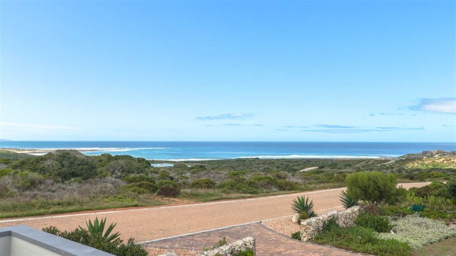 3 Bedroom Property for Sale in Stilbaai Oos Western Cape